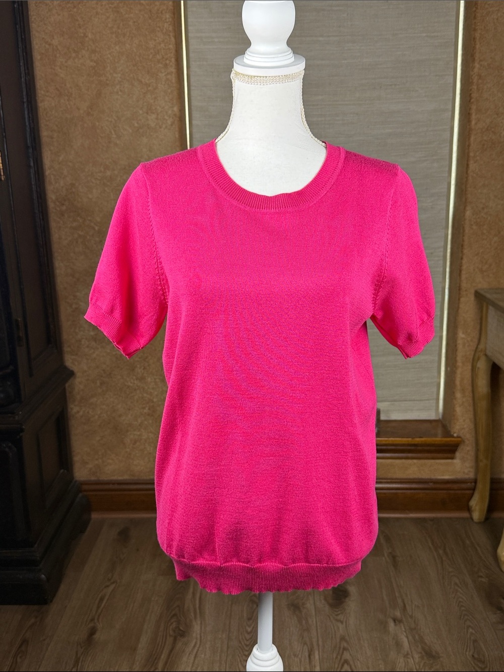 Vibrant Pink Crew Neck Sweater Short Sleeve